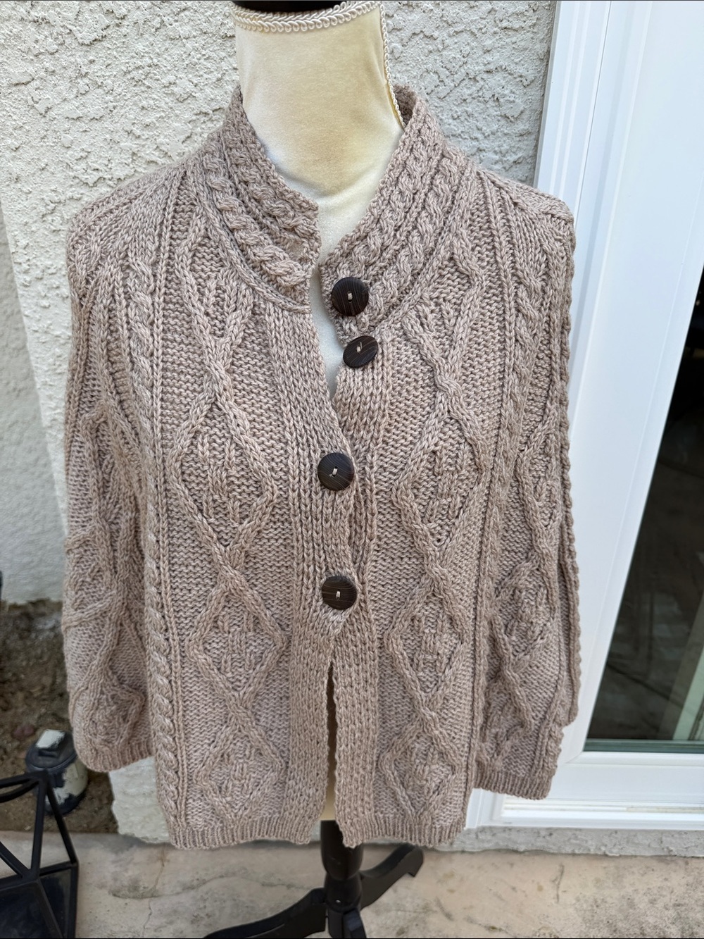 Carraig Donn Beige Merino Wool Cableknit Wooden Button Cape Women's One Size NWT